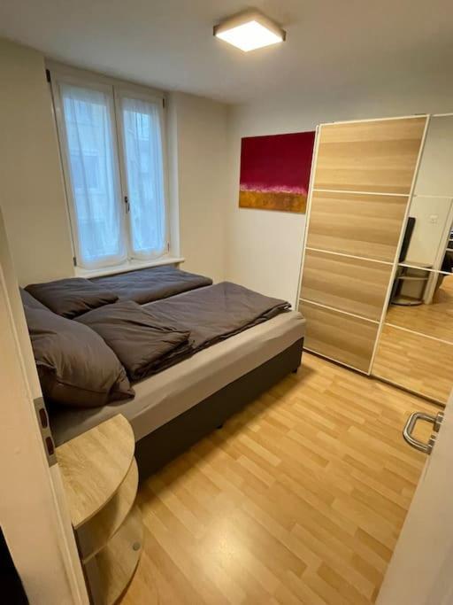 Gemuetliche Wohnung An Bester Lage Im Kreis 4 Zúrich Exterior foto